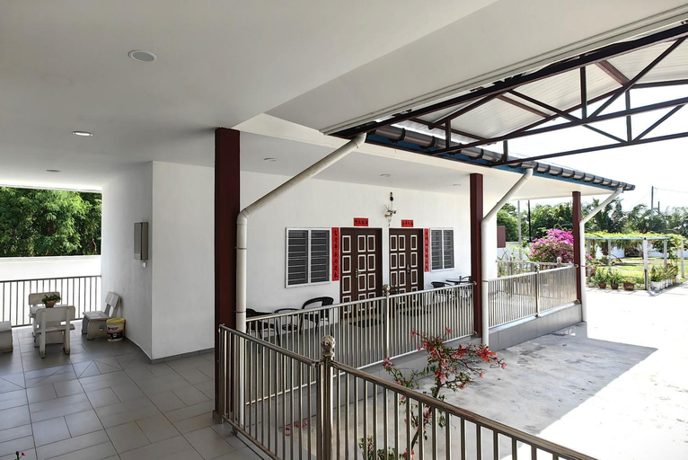 Others 3, Seaside cottage room stays, Sabak Bernam