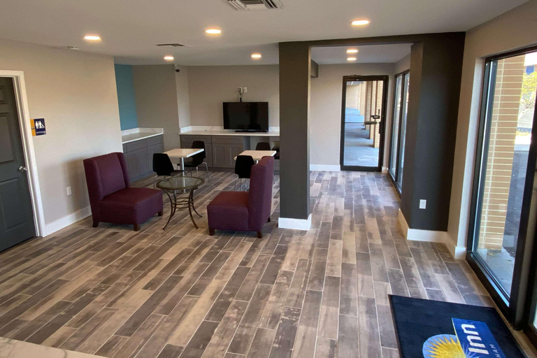 Public Area, HomeLodge, Coweta