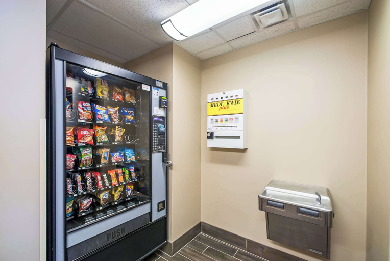Food & Drinks 5, Sleep Inn & Suites Dover University Area, Kent