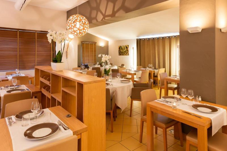 Food & Drinks 3, Hotel Carcarille - Restaurant le C, Vaucluse