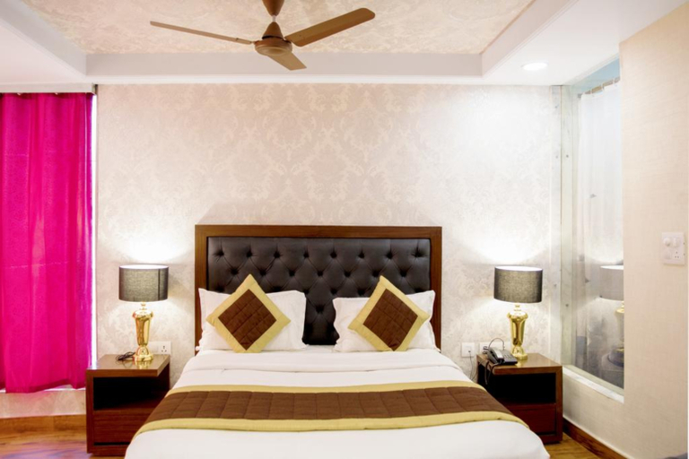 Bedroom 4, Fabhotel White Castle Sez, Gautam Buddha Nagar