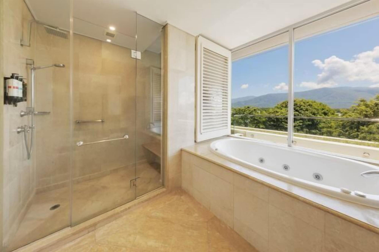 Bathroom 27