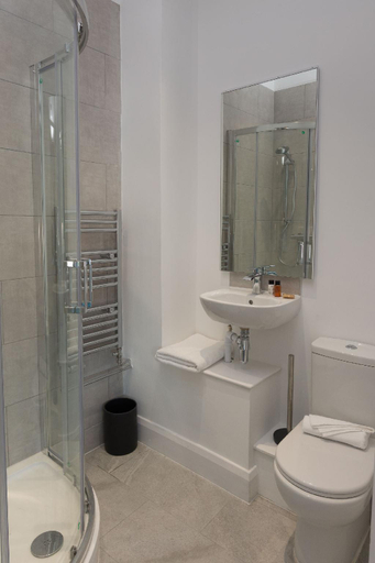 Bathroom 3, Titanic Guest Boutique Accommodation, Belfast