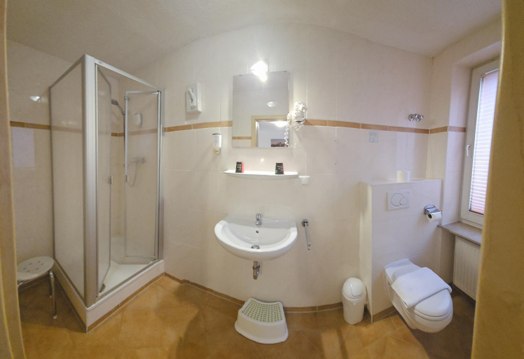 Bathroom 9