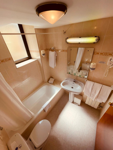 Bathroom 4, Orla , Lleida