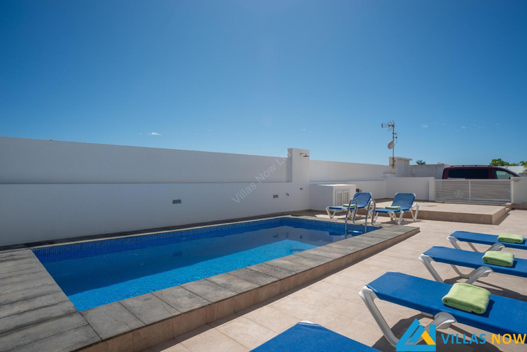 Swimming pool 2, 233 - Villa Geny by Villas Now Ltd, Las Palmas