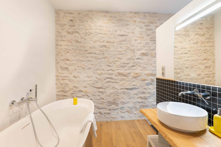 Bathroom 2, Chez Romain, Saône-et-Loire