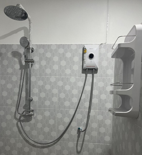 Bathroom 3, BaanPhong Lanta, Ko Lanta
