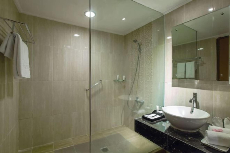 Bathroom 20