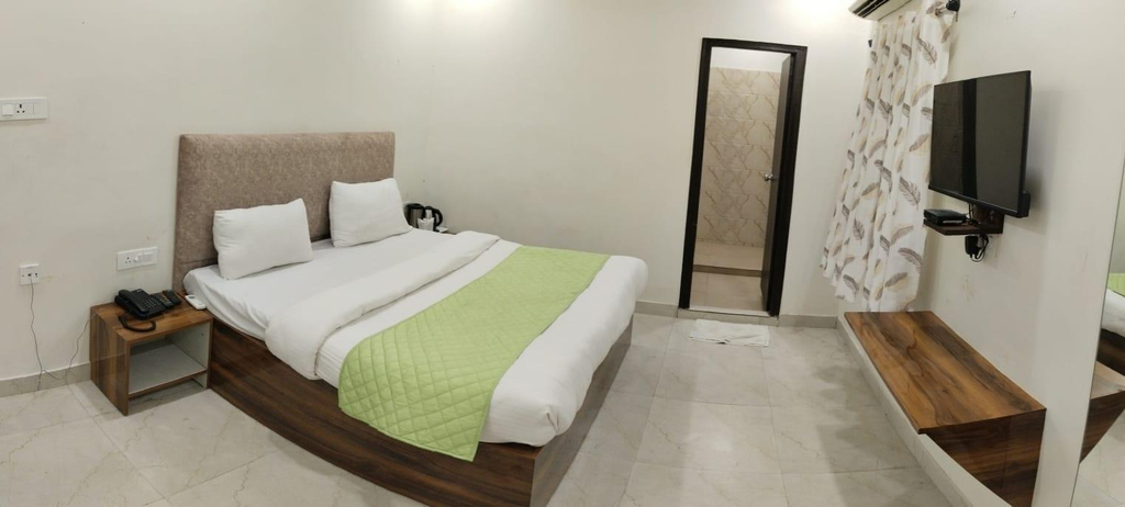 Bedroom 13