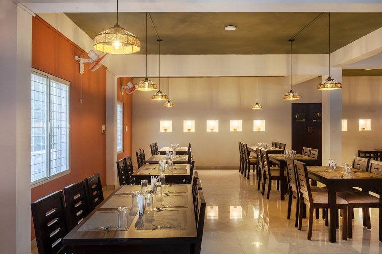 Food & Drinks 5, Treebo Sans Sarav Kushalnagar, Kodagu