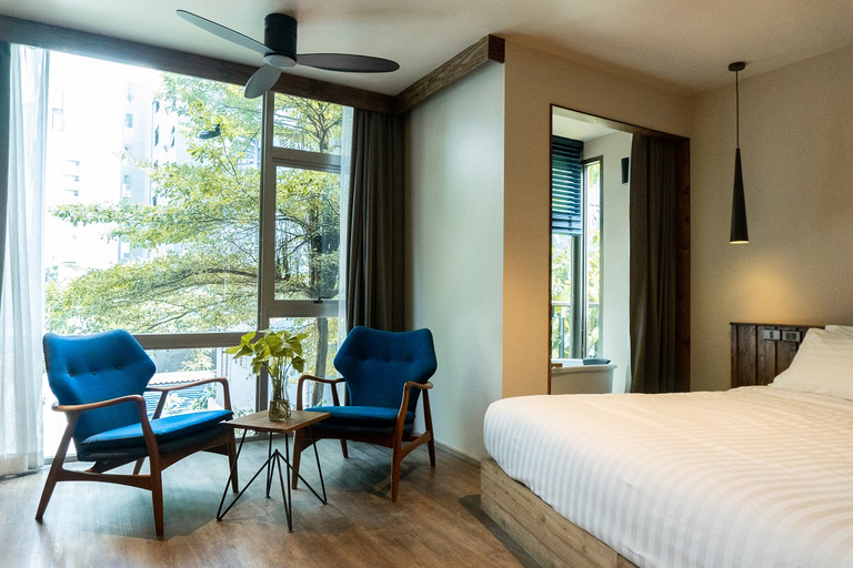 Bedroom 5, Tints of Blue, Wattana