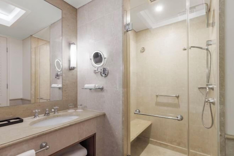 Bathroom 18