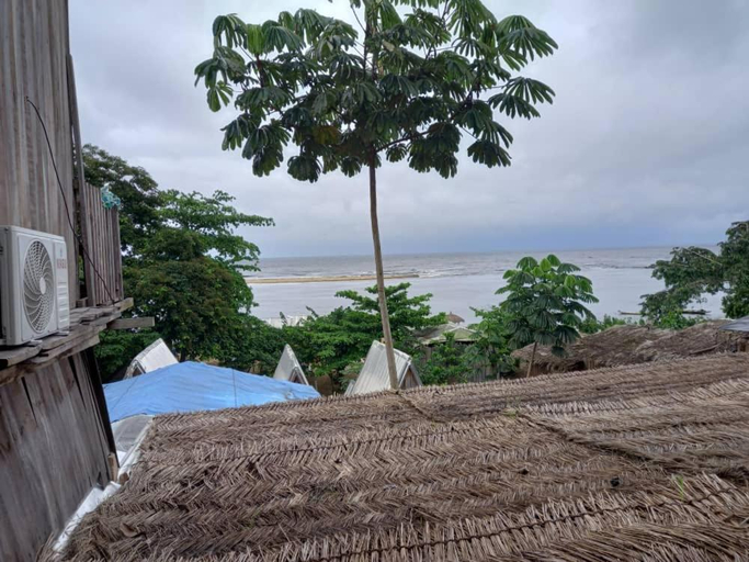 Others 3, Kribi-Lodge, Océan