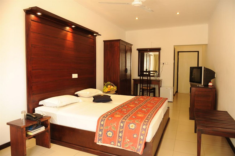 Bedroom 3, Golden Star Beach Hotel, Negombo