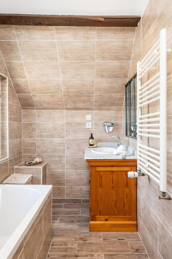 Bathroom 4, Auberge du Bon Laboureur Chenonceaux, Indre-et-Loire