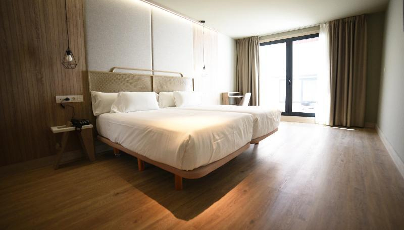 Bedroom 3, Imi Hotel & Spa, Ourense
