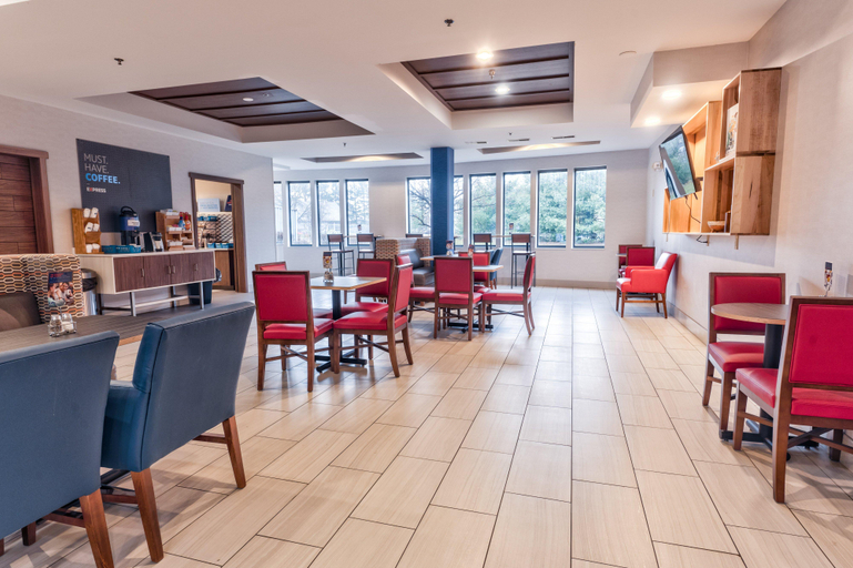 Food & Drinks 4, Holiday Inn Express Hotel & Suites Goshen, Elkhart