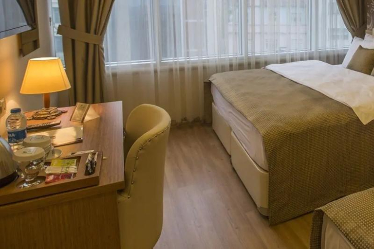 Bedroom 3, Park Square Hotel, Merkez
