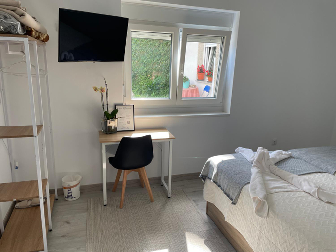 Bedroom 2, Pension Casa Pedro, A Coruña