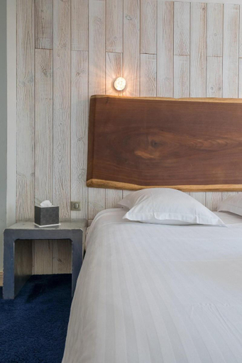 Bedroom 3, Hotel Cosmopolitain, Pyrénées-Atlantiques