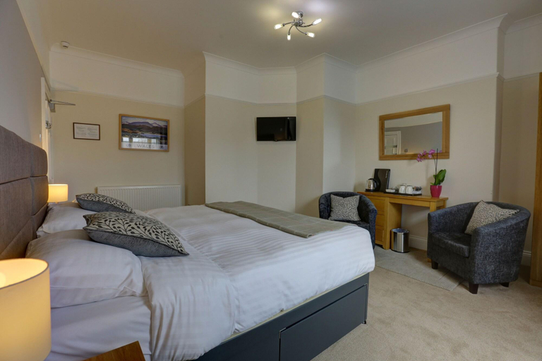 Bedroom 2, The Grange Guest House, Powys