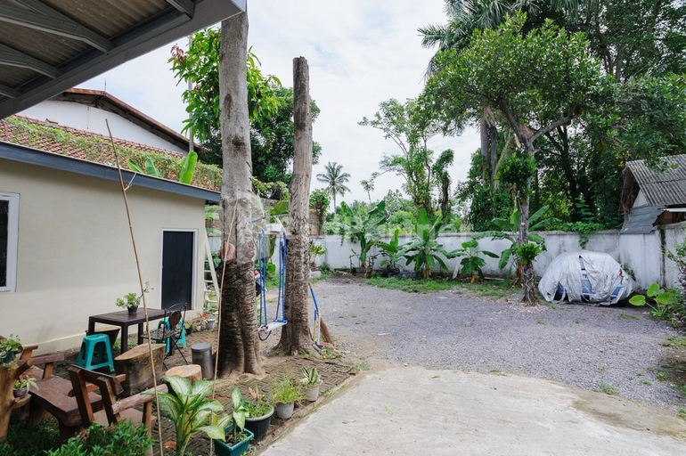 Exterior & Views 2, Arwana Inn Lampung Mitra RedDoorz, Bandar Lampung