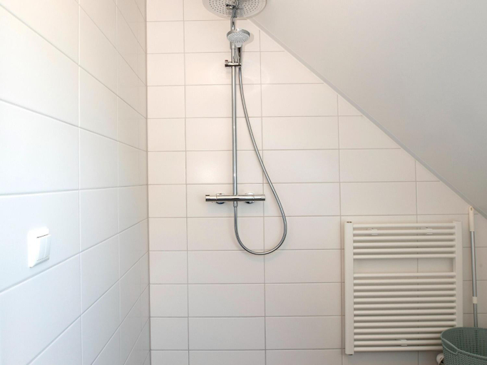 Bathroom 3, Villa in Friesland with Garden and Terrace, Skarsterlân
