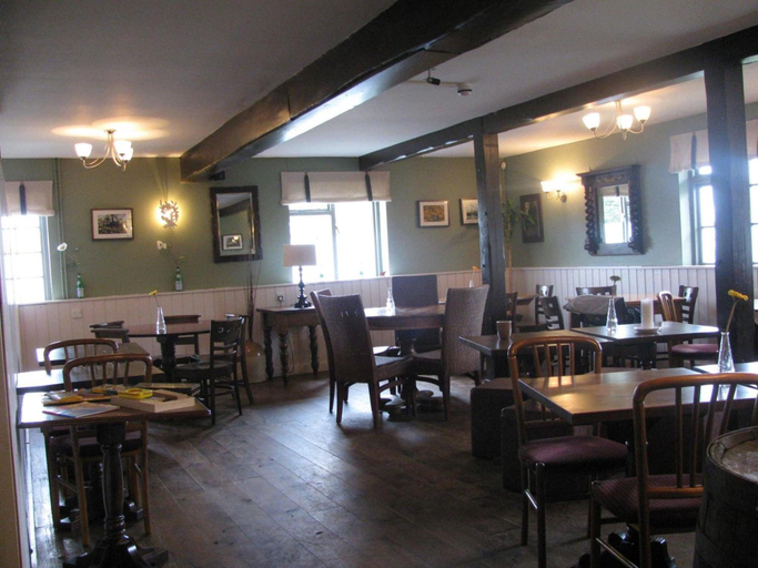 Others 5, The Oak, Worcestershire