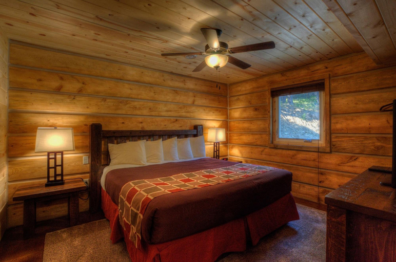 Bedroom 2, Powder House Lodge, Pennington