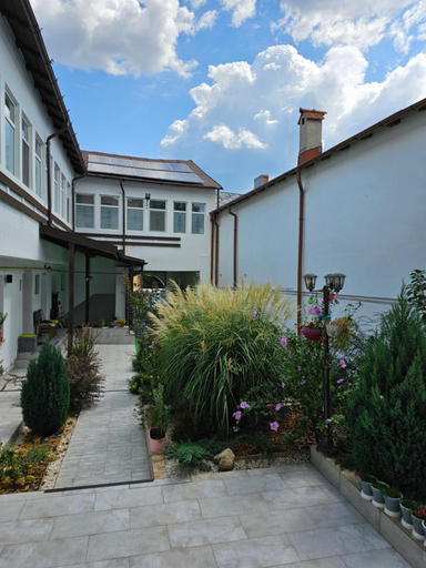 Others 4, Casa Musceleana, Campulung