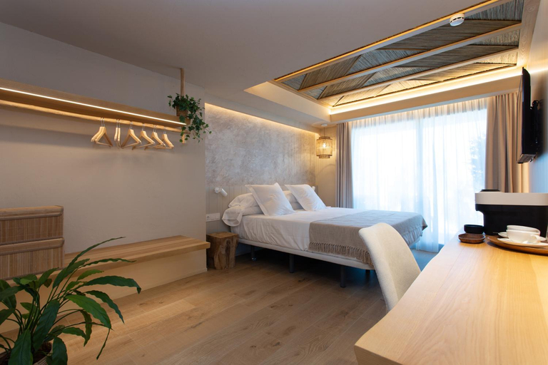 Bedroom 2, XULOS Rooms & Suites, Castellón