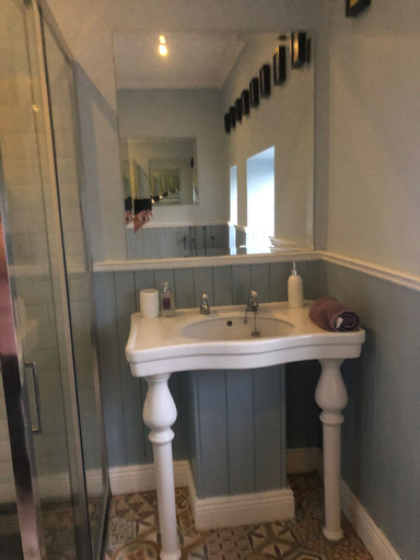 Bathroom 4, Stone Lodge B&B