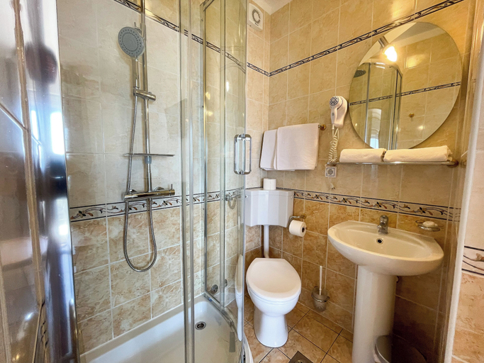 Bathroom 3, Soba Kira 6, Crikvenica
