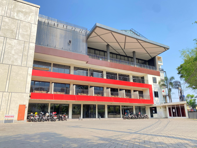 Exterior & Views 4, Grand Batu Inn, Malang
