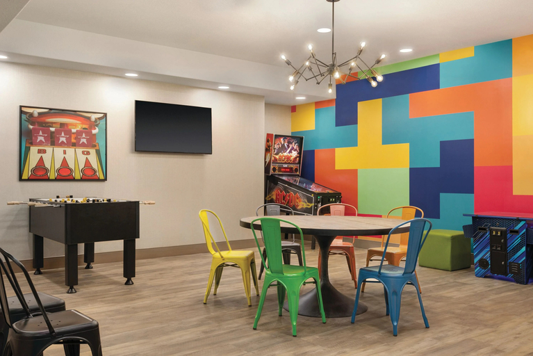 Food & Drinks 5, Canalta Airdrie, Division No. 6