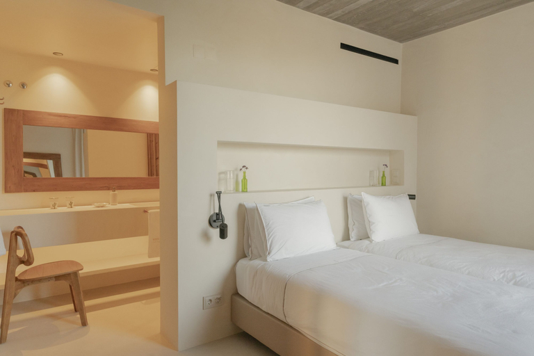 Room 3, CL M Villa Retreat by Cadenzalux, Grândola