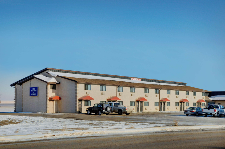 Exterior & Views, Nova Inn Kindersley, Division No. 13
