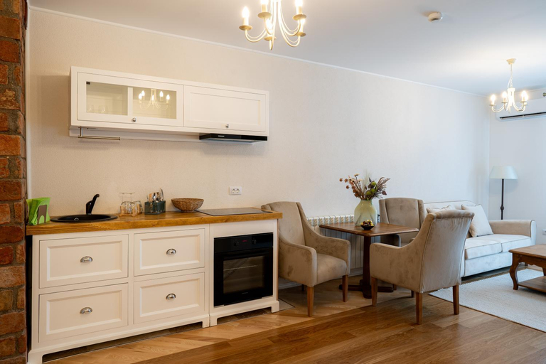 Others 4, Hotel Aria Suites, Targoviste