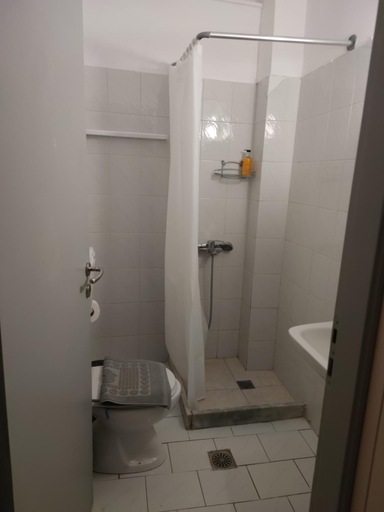 Bathroom 3, Hermanos City Apartment's, Crete