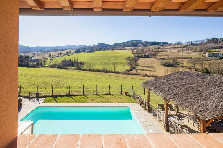 Sport & Beauty 2, Beautiful villa with private lawn, pool and luxury SPA by VacaVilla, Arezzo