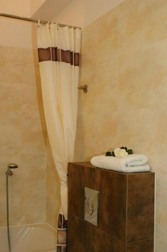 Bathroom 4, IRS ROYAL APARTMENTS - IRS Neptun Park, Gdańsk City