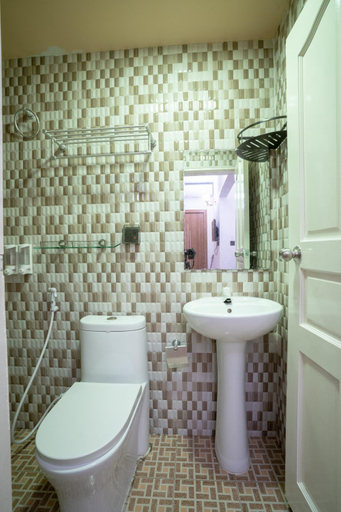 Bathroom 3, Ganduvaru Villa, North Ari Atoll