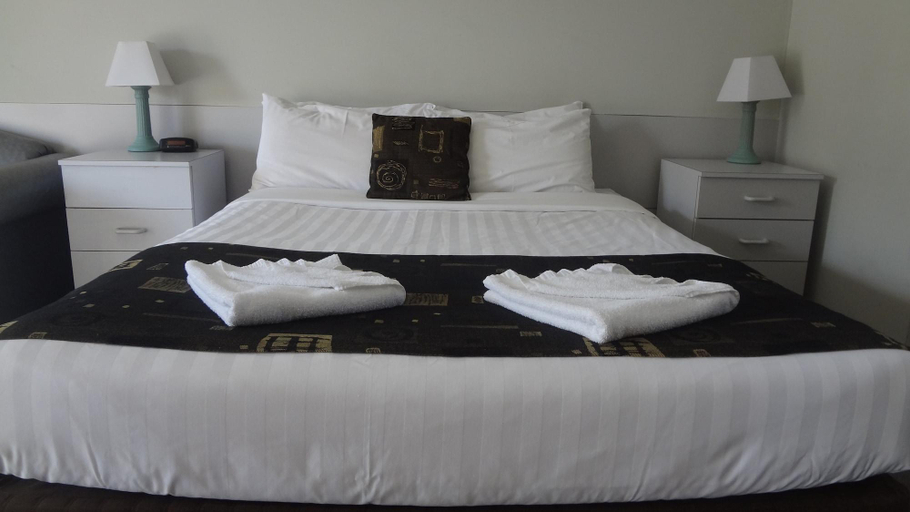 Bedroom 3, Carrum Downs Holiday Park, Frankston - East