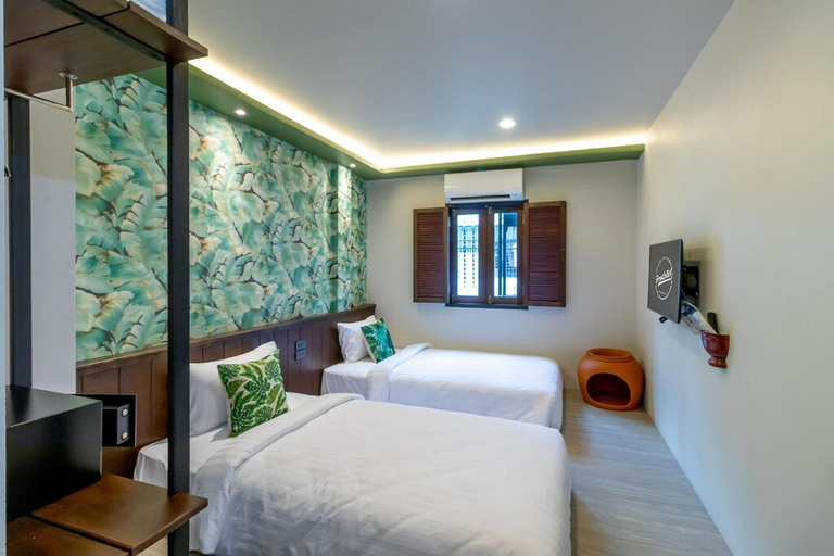 Bedroom 3, Foodotel, Khlong San