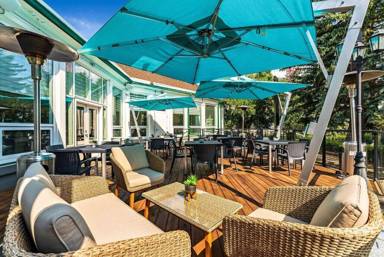Food & Drinks 5, The Inn on Officers Garden, Division No. 6