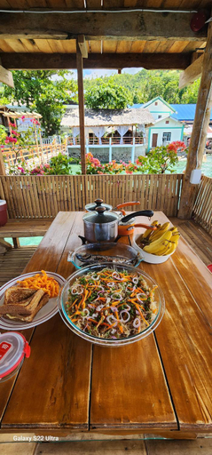 Food & Drinks, Chue&larry's Beachside Homestay, Tomas Oppus