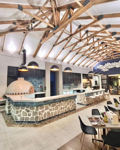 Food & Drinks 5, Ballito Hills - Ocean View, Queen bed & Free Wi-Fi, iLembe