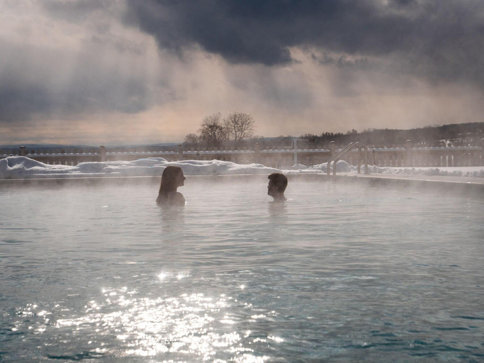 Sport & Beauty 3, The Lake House On Canandaigua, Ontario