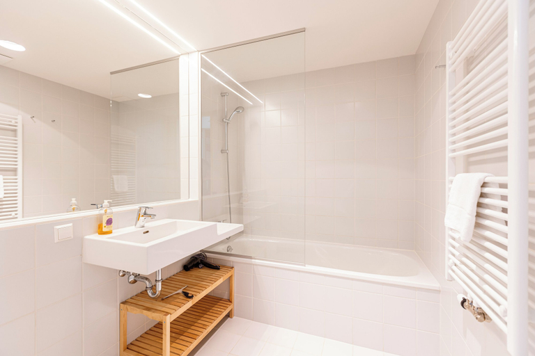Bathroom 5, Alpenrock Schladming by ALPS RESORTS, Liezen